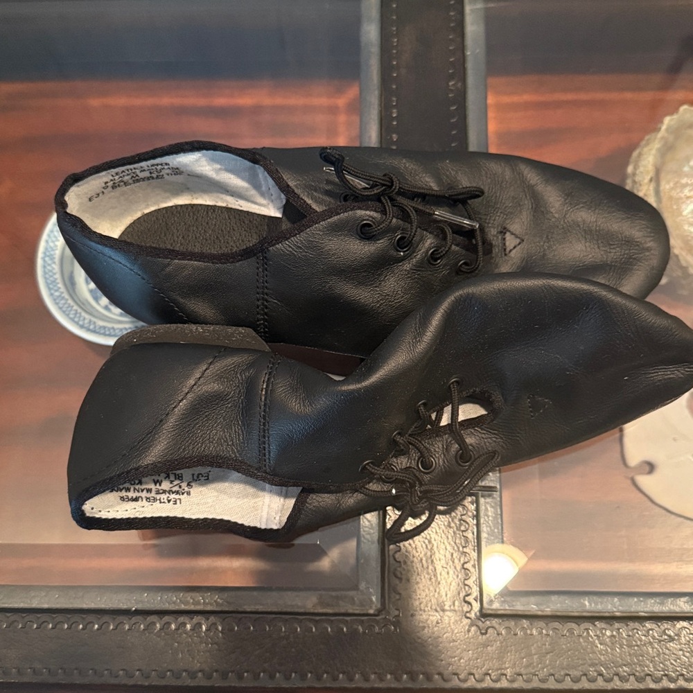 Capezio Black women’s Jazz Dance Shoes. Size 9 1/2 - Picture 6 of 8
